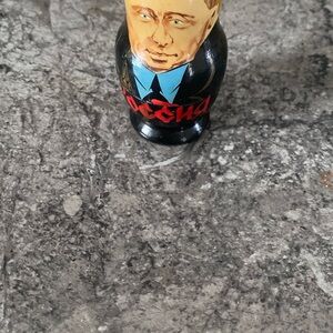 Hand-Painted Russian Nesting Dolls. Heads of state